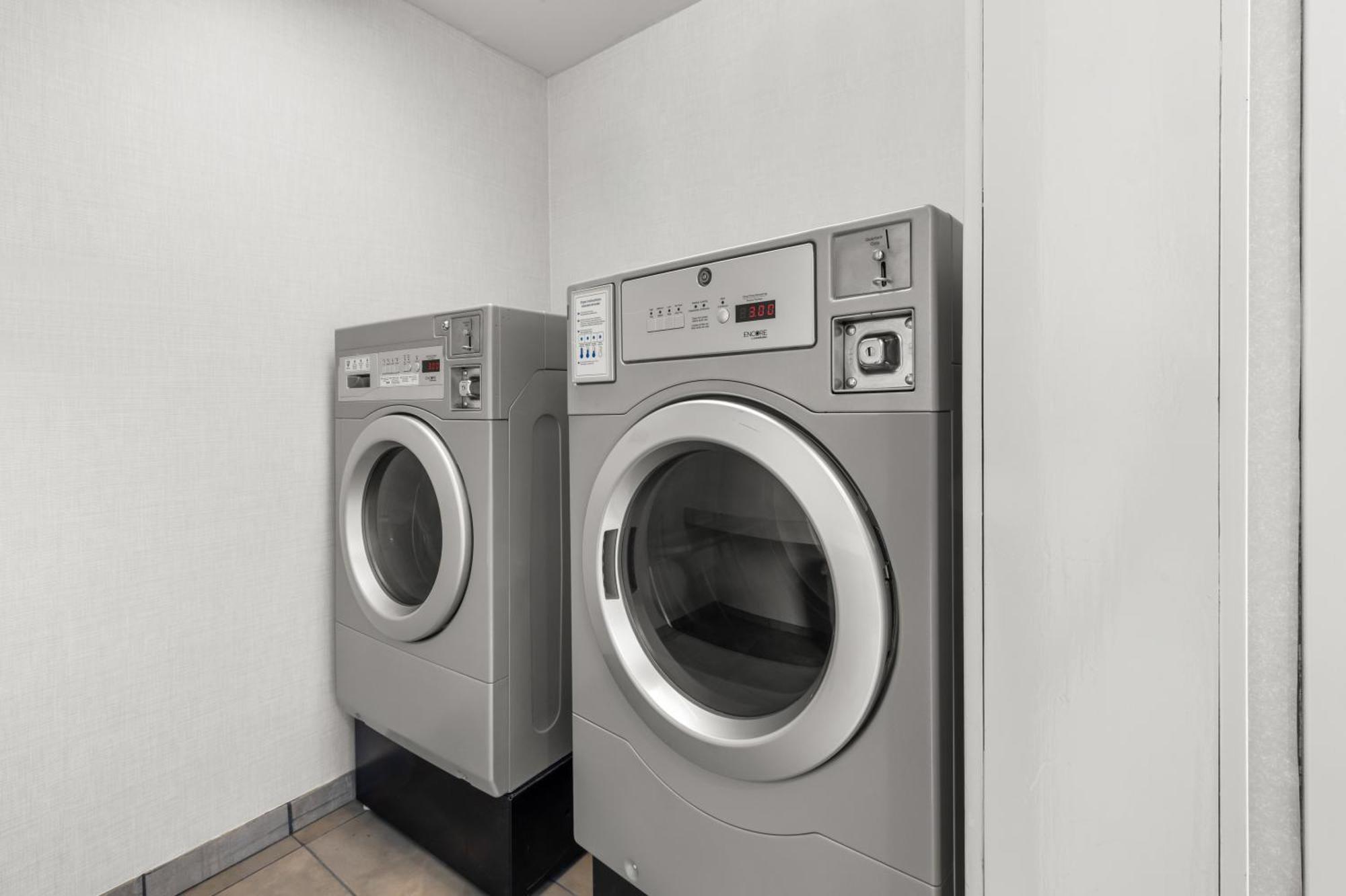 Comfort Inn & Suites Rome South Bagian luar foto