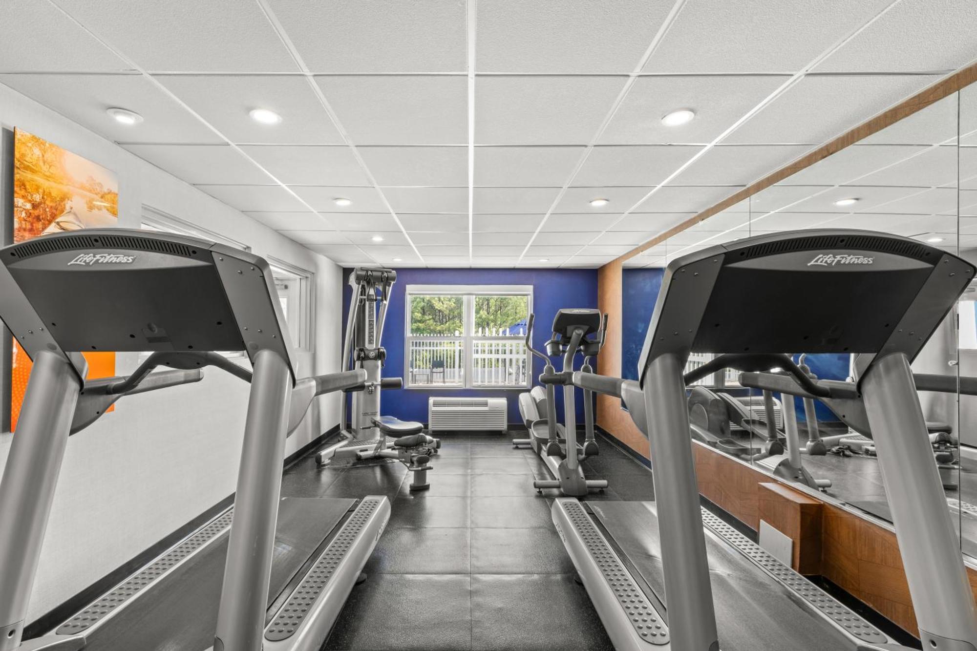 Comfort Inn & Suites Rome South Bagian luar foto