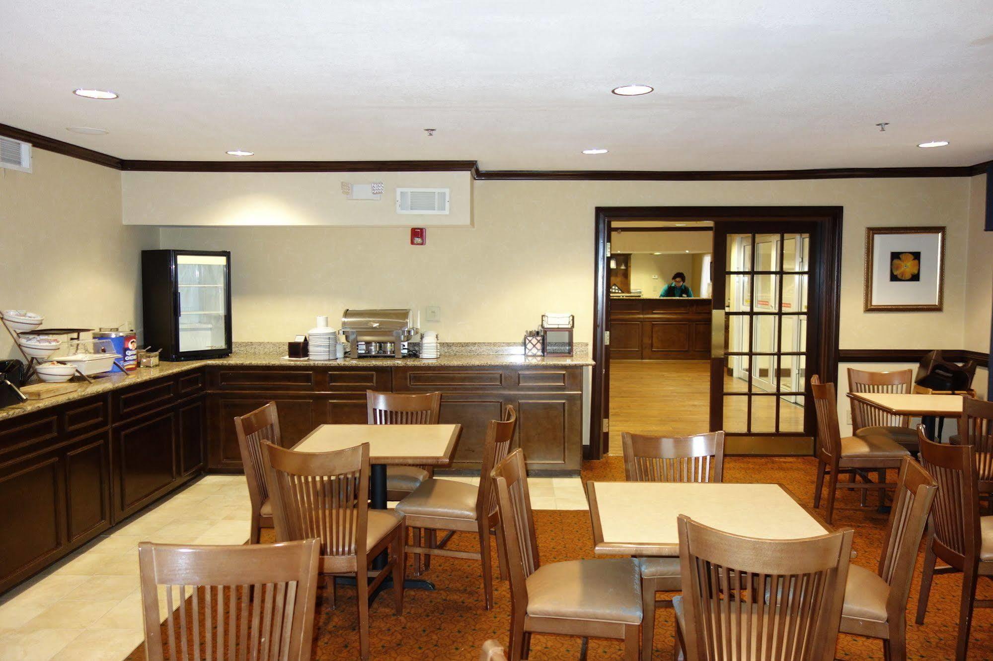 Comfort Inn & Suites Rome South Bagian luar foto